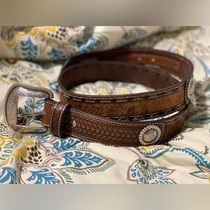 Nocona ladies belt size 36